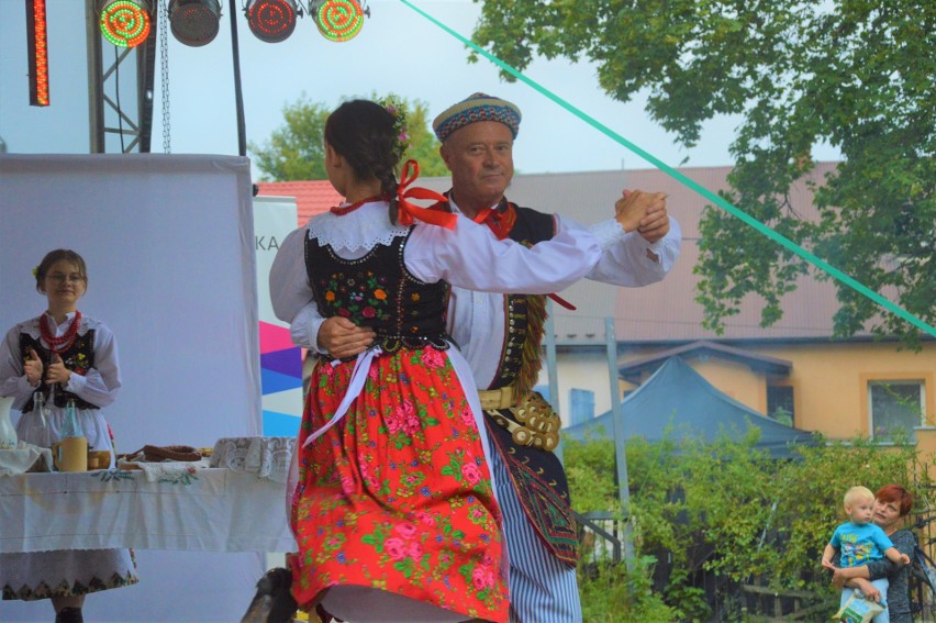 Miechowski Festiwal Folklorystyczny. Nie żałowali podłogi…