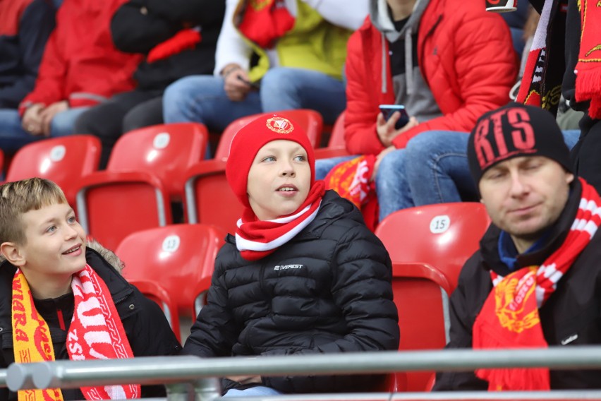 Widzew - Bytovia. 915.194 widzów na nowym stadionie Widzewa. Milionowy kibic coraz bliżej