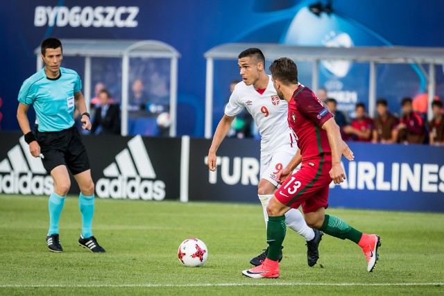 Fragment 1. meczu grupowego na Euro U-21, rozegranego w czerwcu 2017 roku na stadionie Zawiszy Bydgoszcz: Serbia - Portugalia.