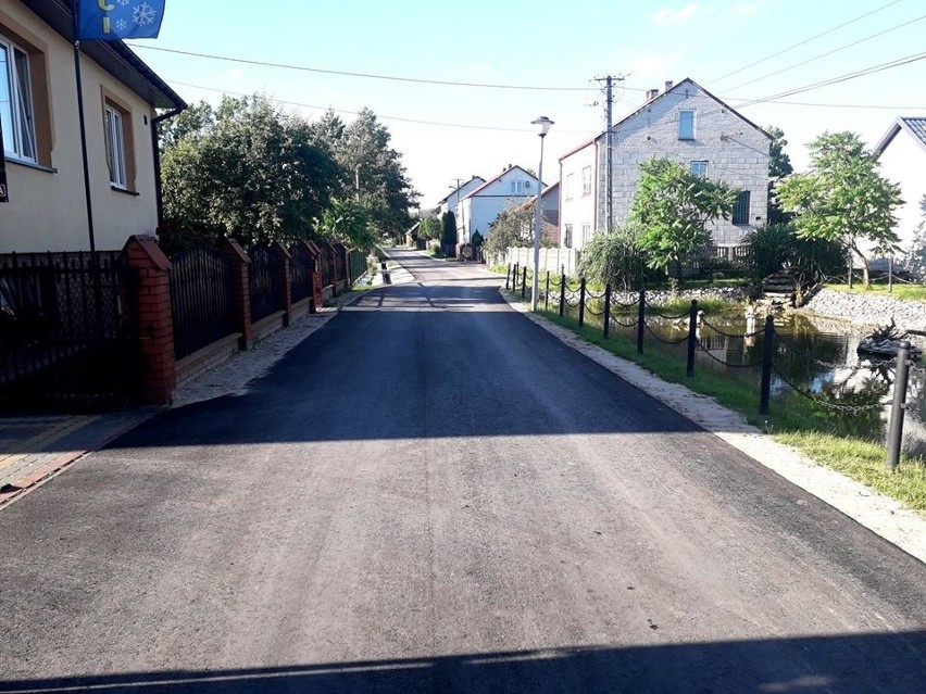 Droga w Olesznie w gminie Krasocin z nową nawierzchnią asfaltową [ZDJĘCIA]