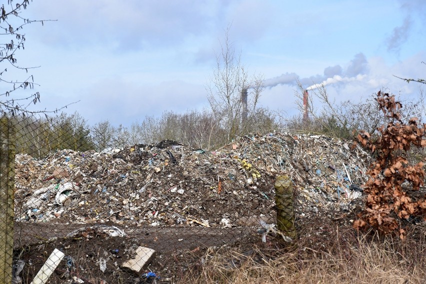 Znika hałda śmieci w Policach. Usunięto już ponad 26 tysięcy ton odpadów