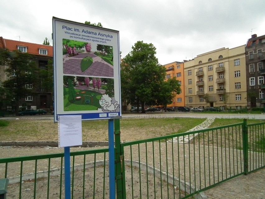 Plac Asnyka w Poznaniu: Przerzucanie winy za bruk