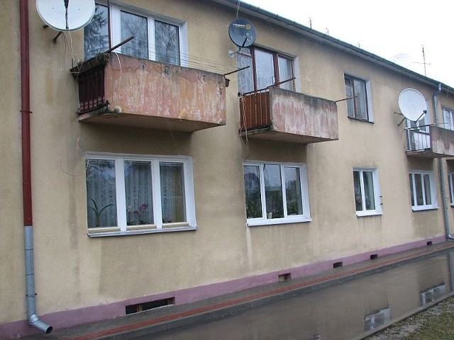Bloki przy ulicy Lubelskiej w Sandomierzu są w fatalnym stanie.