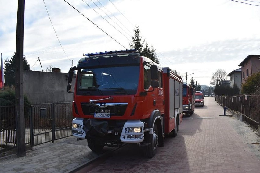 O zadymieniu w budynku zaalarmowali sąsiedzi ofiary. Na...