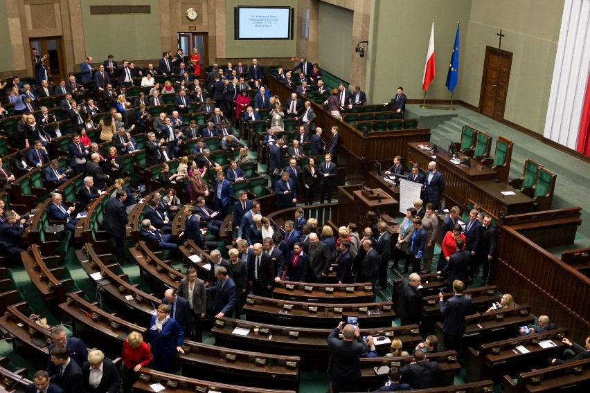 Sala plenarna Sejmu. Tu będą zasiadać nowi posłowie