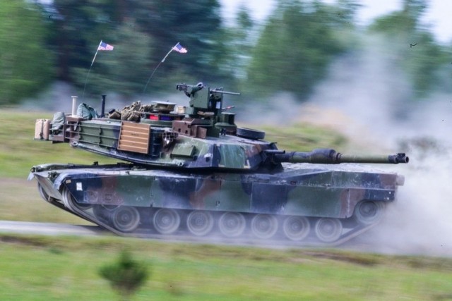 Amerykanie chwali Abramsy jako "najinteligentniejsze" czołgi. Trzeba je jednak było wycofać z walk na Ukrainie.