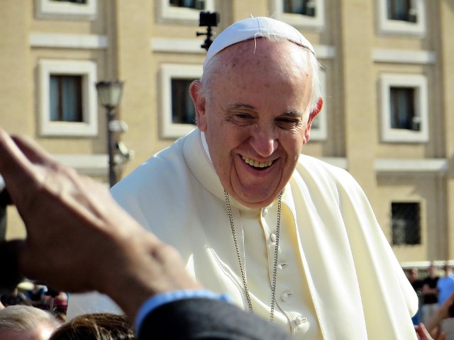 Papież uznał za bezzasadne zarzuty, że nie potępił prezydenta Władimira Putina za akt agresji