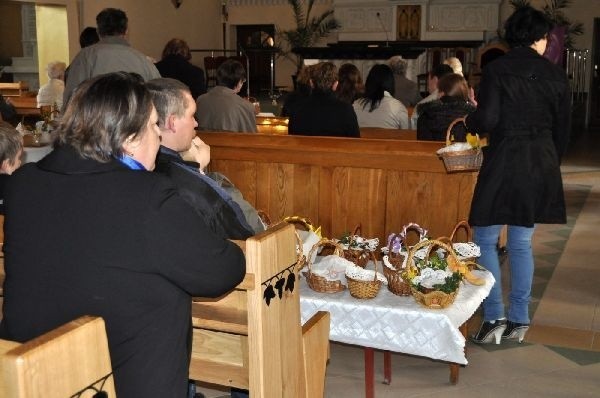 Świecenie pokarmów w tarnobrzeskich kościolach...