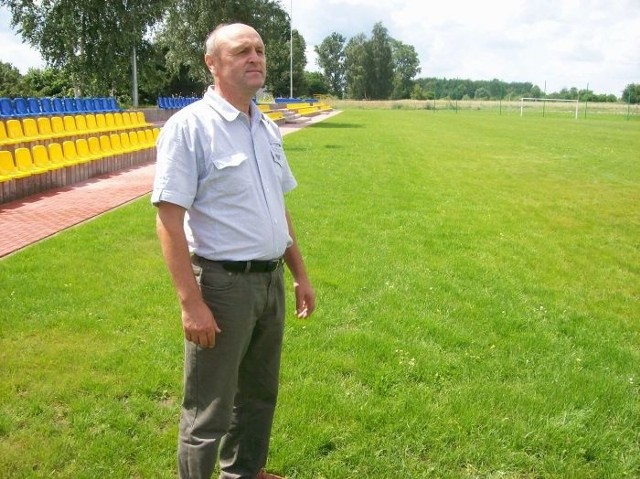 - Stadion w Klwowie jest już gotowy. Można już na nim grać w piłkę &#8211; mówi Krzysztof Łomża, kierownik referatu usług komunalnych w Urzędzie Gminy w Klwowie.