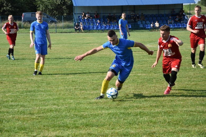 – Zawaliliśmy jesień. Chcemy się zrehabilitować i zaliczyć udaną rundę wiosenną – mówi Paweł Markowicz, piłkarz Neptuna Końskie