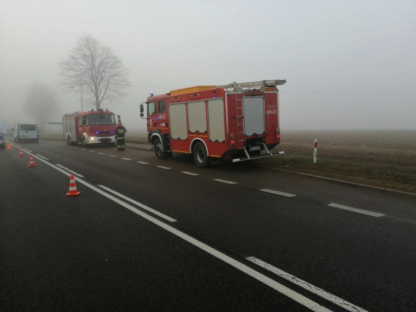 Piotrowo Krzywokoły. Wypadek na DK 19 na trasie Bielsk Podlaski - Siemiatycze. Dwie osoby poszkodowane [ZDJĘCIA]