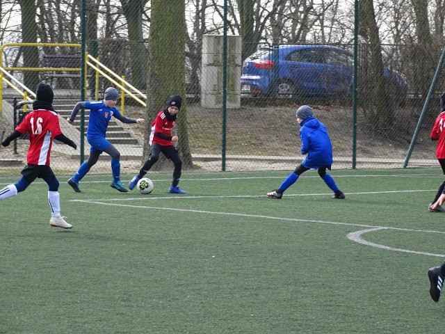 Trzy drużyny - z Chełmna, Świecia i Tucholi - rozegrały mecze na orliku w Chełmnie