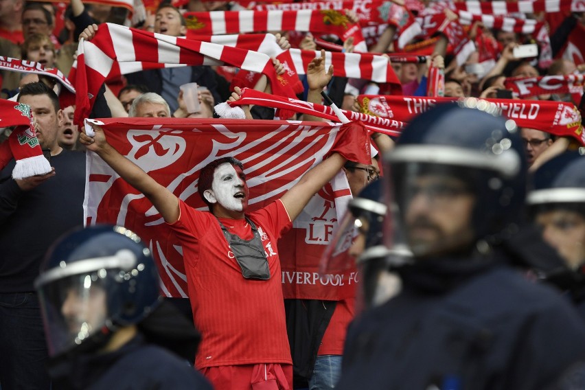 Kibice na meczu Liverpool - Sevilla