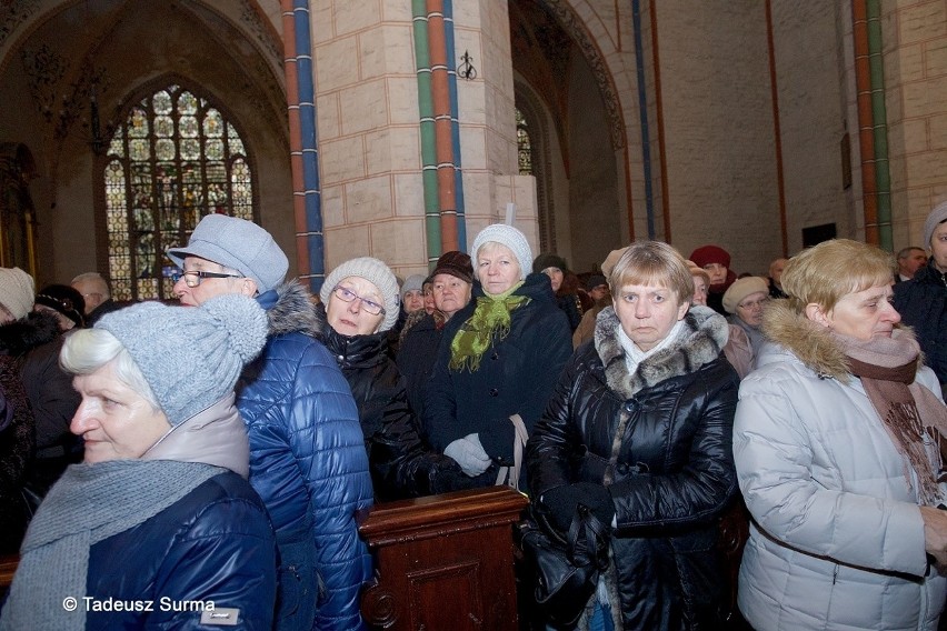 Stargard bez prezydenta. Ostatnie pożegnanie: msza w kolegiacie, kondukt żałobny, pogrzeb [zdjęcia]