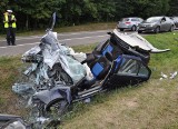 Tragiczny wypadek we wsi Krasne. Volkswagen zderzył się z ciągnikiem. W szpitalu zmarł 48-letni pasażer 