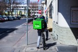 Uber Eats w kolejnych dwóch śląskich miastach - Chorzowie i Rudzie Śląskiej. Można już zamawiać jedzenie z dowozem