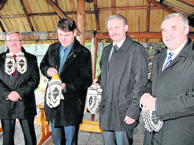 (Od lewej) Jan Gąsienica-Walczak, Krzysztof Król-Łęgowski i Andrzej Skupień to czołowi gracze "Jedności Tatrzańskiej" dowodzonej przez Andrzeja Gąsienicę-Makowskiego (pierwszy z prawej)