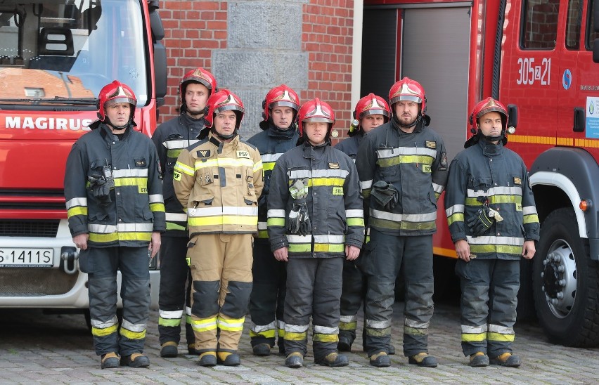 Strażacy ochotnicy kupią nowe wozy bojowe. Umowy na 4,5 mln zł