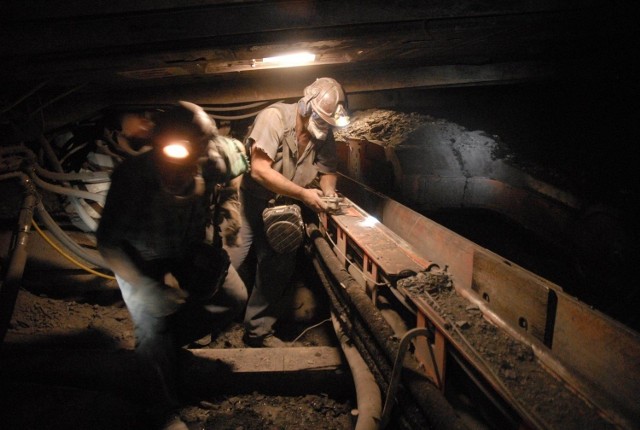 Nowa Kompania Węglowa szuka oszczędności, niewykluczone jest zawieszenie górniczych czternastek