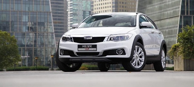 Qoros 3 City SUV / Qoros