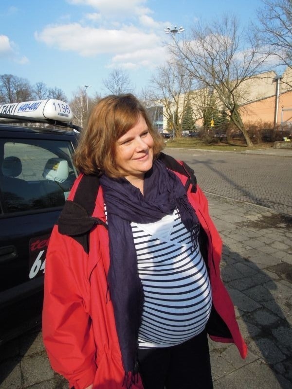 Łódzka taksówkarka: ciąża to nie choroba. Jest w 7. miesiącu i wozi pasażerów!