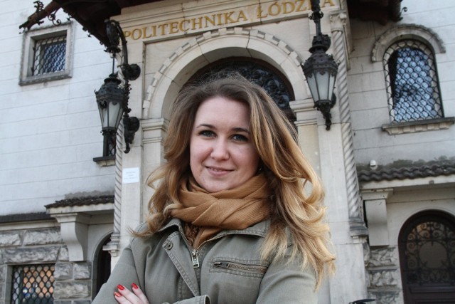 O swoich  odczuciach związanych z ukraińską rewolucją i pobytem w Łodzi opowiedzieli nam młodzi Ukraińcy: Alina Chochonyk i Petro Waszczuk. Tydzień temu na placu Wolności w Łodzi  mieszkańcy  wyrazili swoją solidarność z Ukrainą