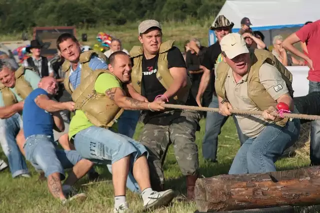 Jedną z najbardziej widowiskowych odsłon imprezy ma być przeciąganie przez rzekę liny o długości ponad 120 m! Tak to wyglądało przed trzema laty