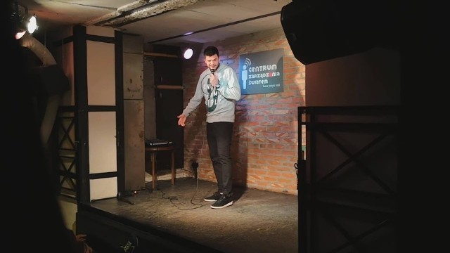 Daniel Midas wystąpi ze swoim programem stand-upowym w Grójcu.