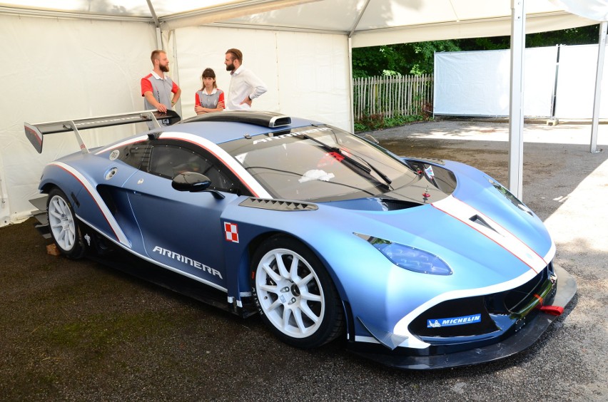 Arrinera Hussarya GT w Goodwood...