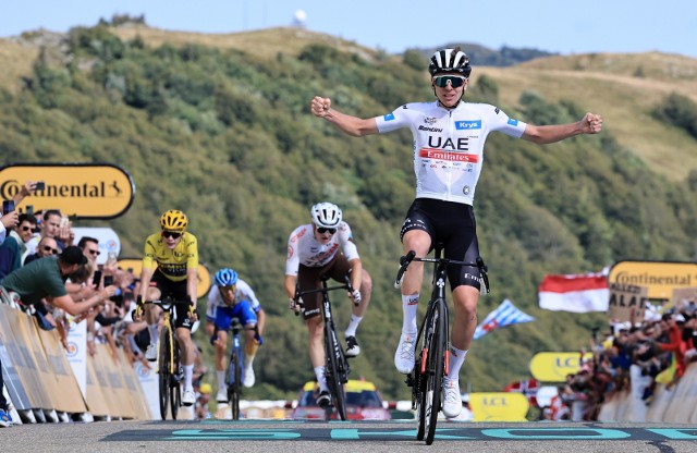 Tadej Pogacar wygrał 20. etap Tour de France.