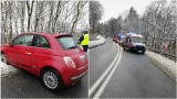Wypadek na Drodze Wojewódzkiej nr 977 pod Tarnowem. Kierowca samochodu osobowego uderzył w bariery. Jedna osoba została poszkodowana