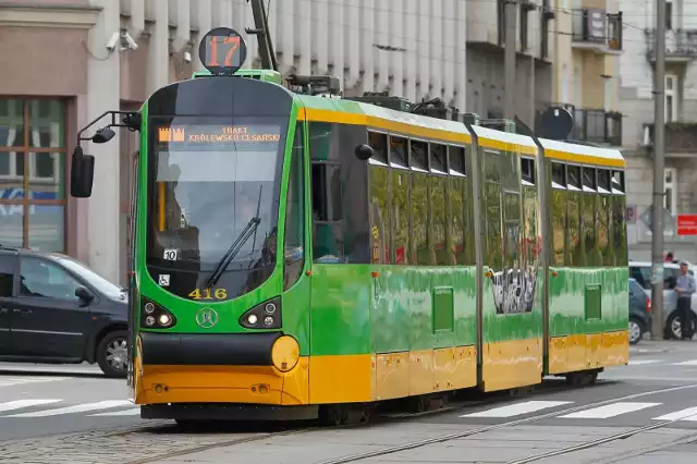 Samochód zderzył się z tramwajem