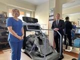 Niezwykły robot pomaga w rehabilitacji pacjentom sandomierskiego szpitala. Znamy jego możliwości