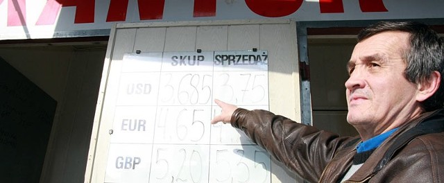 W kantorach w Przemyślu spadły kursy walut.