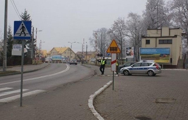 Pomimo tego, że akcje bielskiej drogówki prowadzone są cyklicznie, mundurowi ujawnili blisko 40 przypadków nieprzestrzegania przepisów. W grupie tej byli głównie kierujący pojazdami, którzy między innymi poprzez swój pośpiech łamali przepisy. Wśród pieszych uczestników ruchu drogowego policjanci ujawnili ośmiu, którzy przechodzili w miejscu niedozwolonym. Mundurowi ukarali mandatami karnymi ponad 30 osób, wśród nich było 26 kierujących pojazdami.