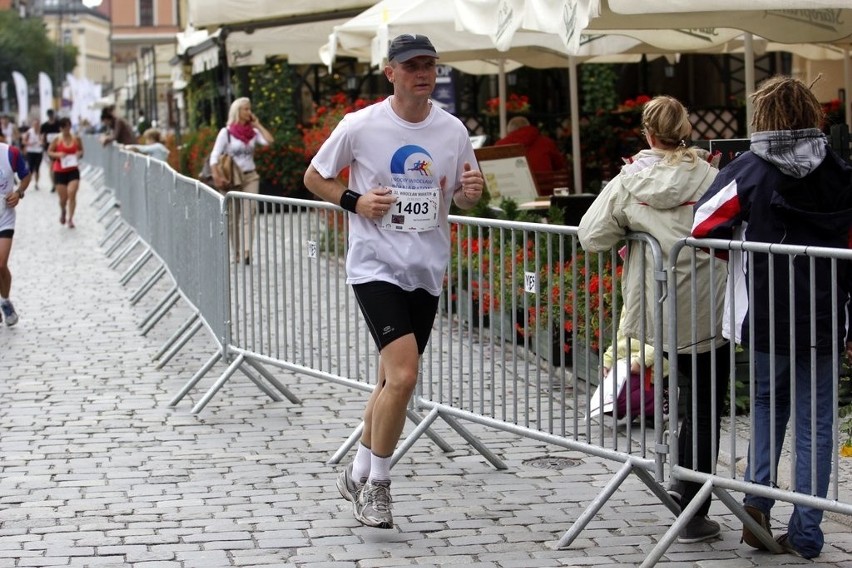 Maraton Wrocław - ZDJĘCIA - zawodnicy z numerami 1401 - 1600