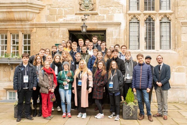 Uczniowie nie tylko mieli okazję uczestniczyć w zajęciach z wybitnymi profesorami, ale również zwiedzić Oxford.