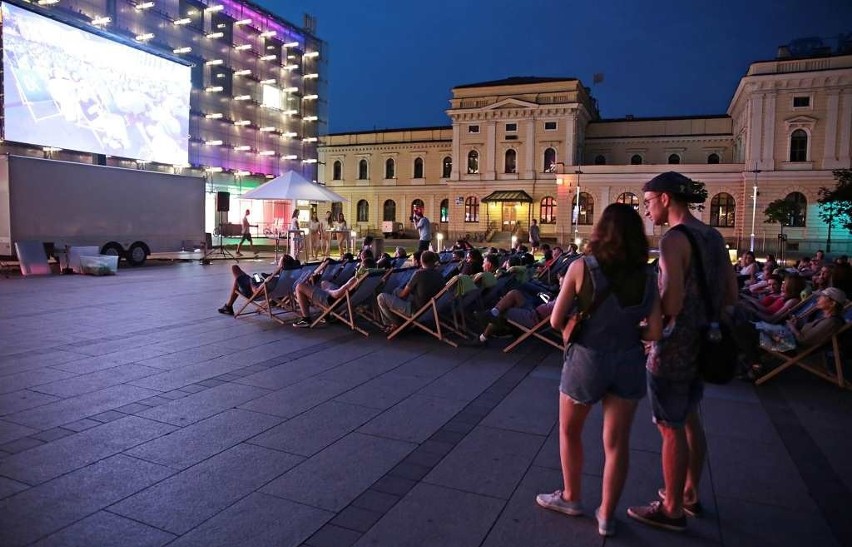 Kino letnie powróciło pod Galerię Krakowską! Na wielkim ekranie "Iluzja 2" [ZDJĘCIA]