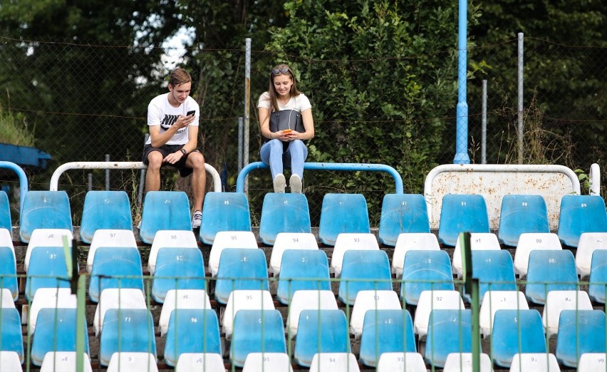 Hutnik Kraków. Kibice na meczu juniorów beniaminka CLJ z Legią Warszawa [ZDJĘCIA]