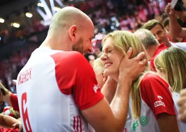 Polska - Brazylia 3:2. Żony i partnerki naszych siatkarzy przeżywały mecz  Biało-Czerwonych w Spodku ZDJĘCIA | Dziennik Zachodni