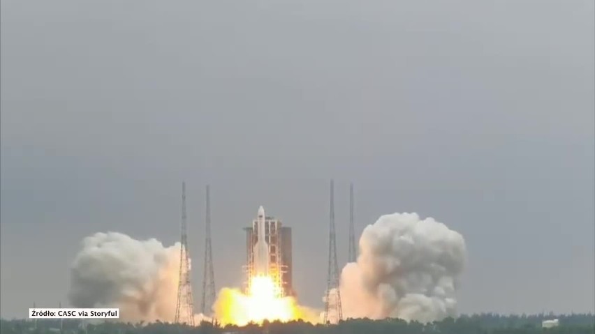 Chińska rakieta kosmiczna wzbiła się w powietrze