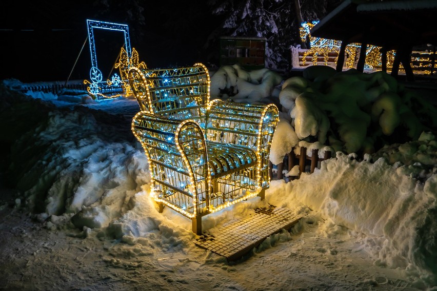 Krynica-Zdrój. Park Światła na Górze Parkowej zaprasza do obejrzenia świetlnych rzeźb [ZDJĘCIA]