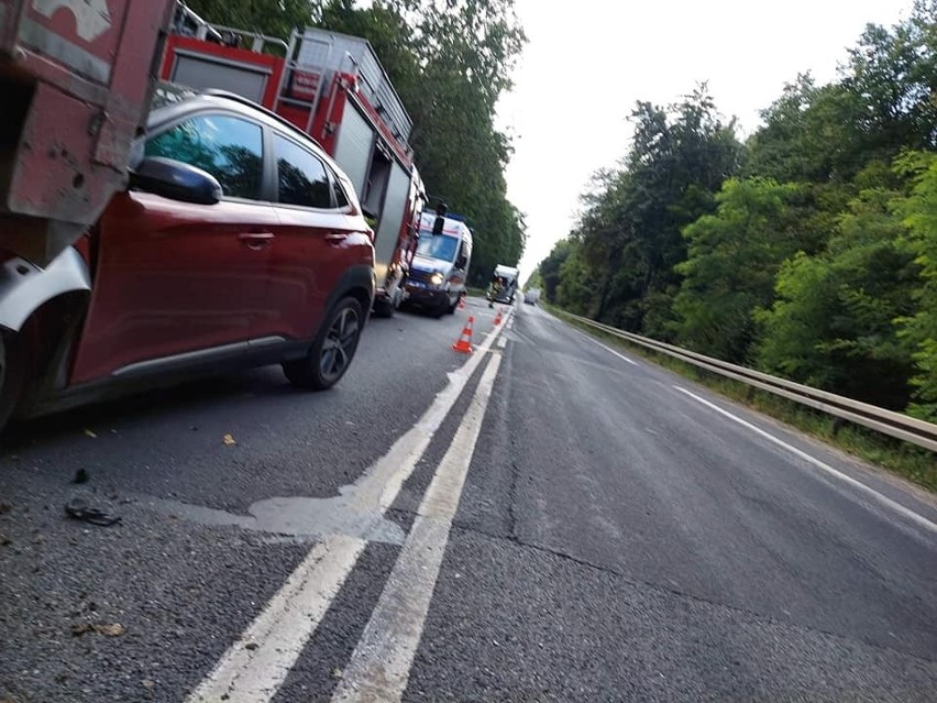 Winnym wypadkowi w Porębie uznano kierowcę hyundaia.