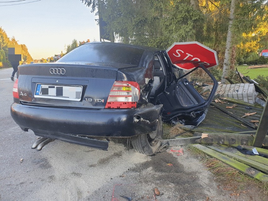 Wypadek w Czarnowcu. Zderzyły się dwa samochody: audi i toyota. Jedna osoba została przewieziona do szpitala. Zdjęcia