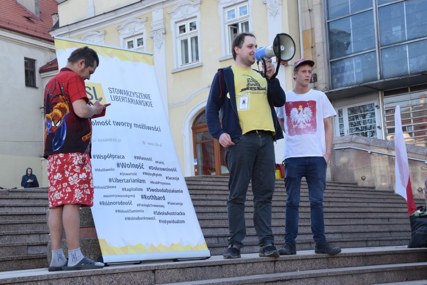 Uczestnicy protestu w Bielsku-Białej występowali przeciwko...