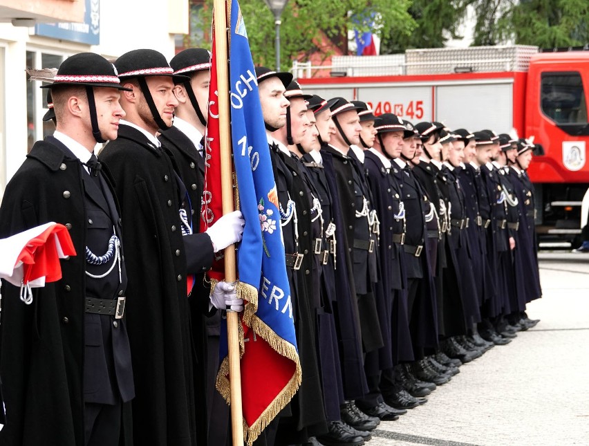 Łącko. Gminny Dzień Strażaka. Druhowie otrzymali złote i srebrne jabłka [ZDJĘCIA]