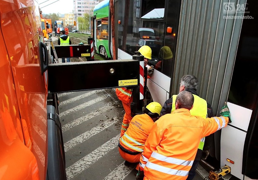 Awaria na trasie tramwajów na al. Wyzwolenia w Szczecinie