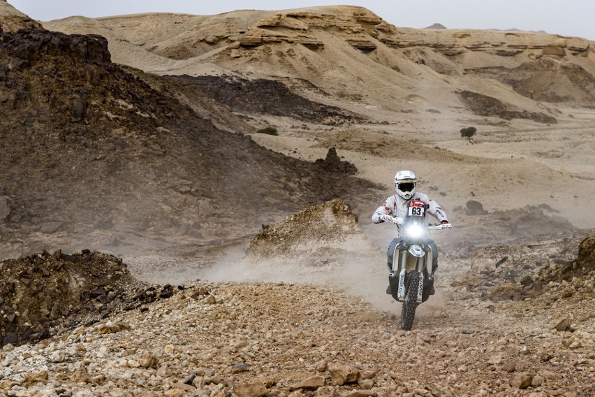 Jeden Polak nie ukończył etapu w Rajdzie Dakar. "Motor padł,...