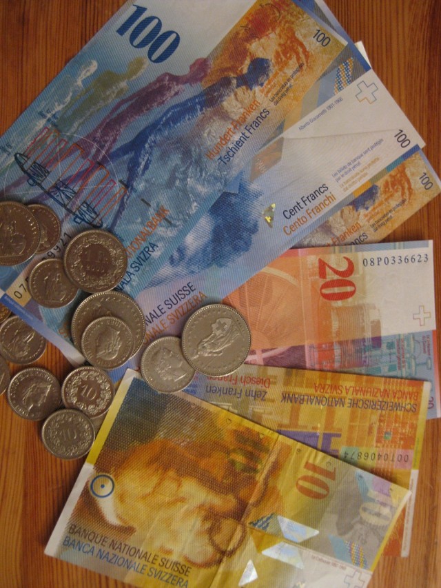 Kredyt we frankach szwajcarskichTeraz pechowe dla frankowiczów hipoteki nazywa się potocznie podwodnymi. To dlatego, że w tych przypadkach wartość długu przewyższa wartość kredytowanej nieruchomości.
