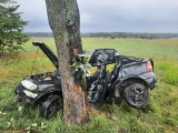Wilkasy. Wypadek na DK 59. 18-letni kierowca w ciężkim stanie przetransportowany do szpitala. 29.08.2022 r.